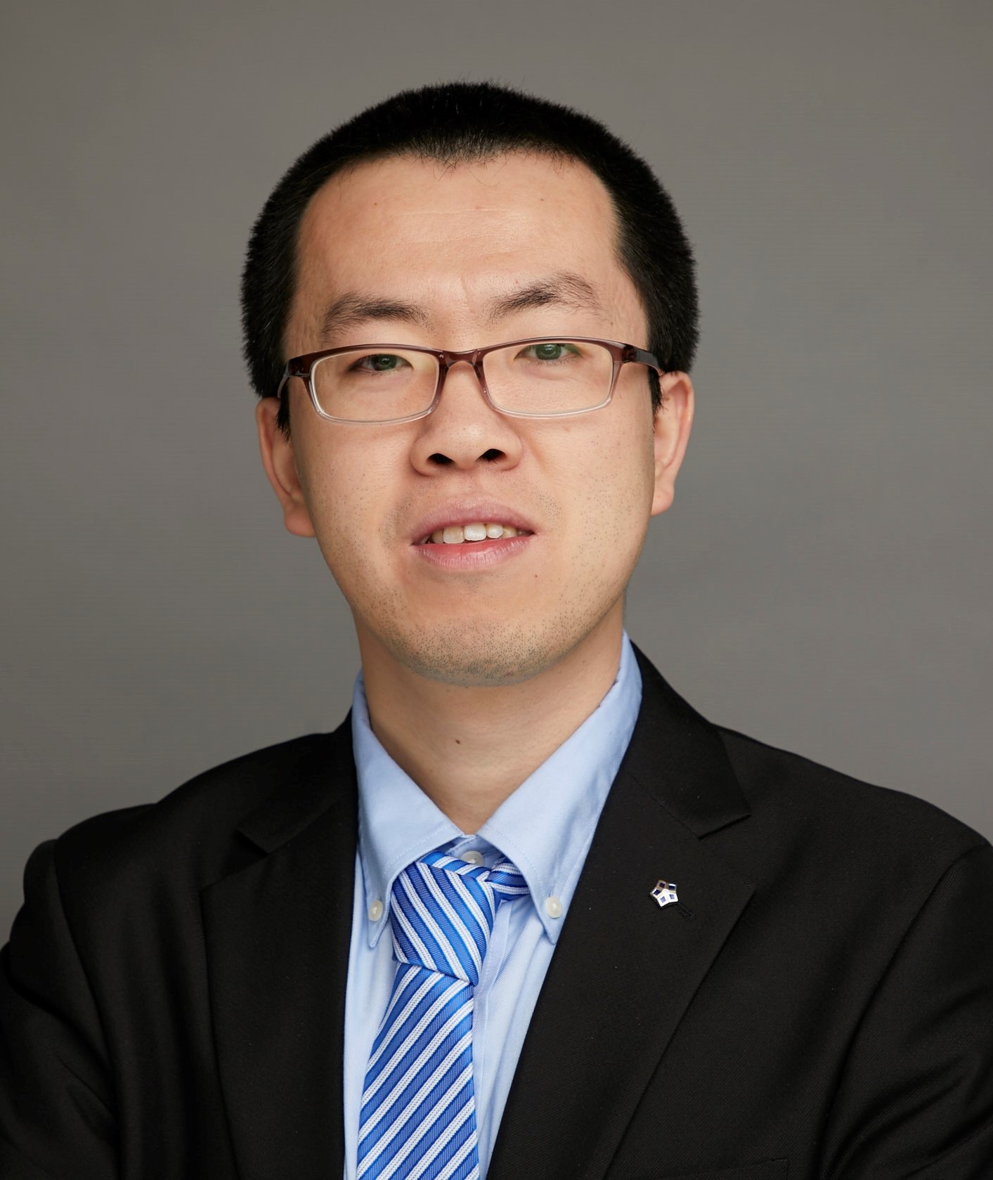 Tao Lin Headshot