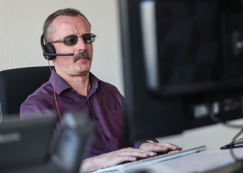 blind person using computer